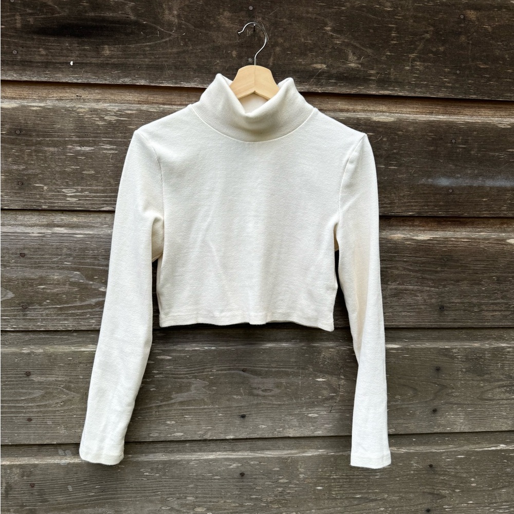 Fila Women's Cream Turtleneck Crop Top